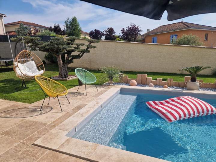 Installation de mini-piscine Lyon