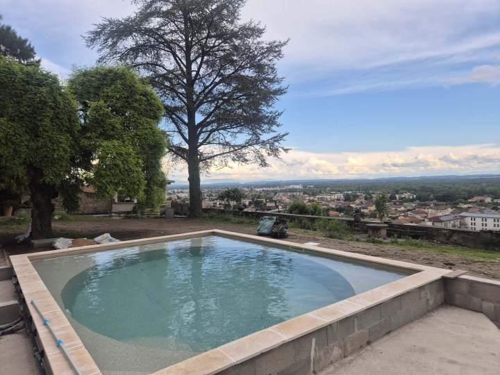 Remise en état de piscine Lyon